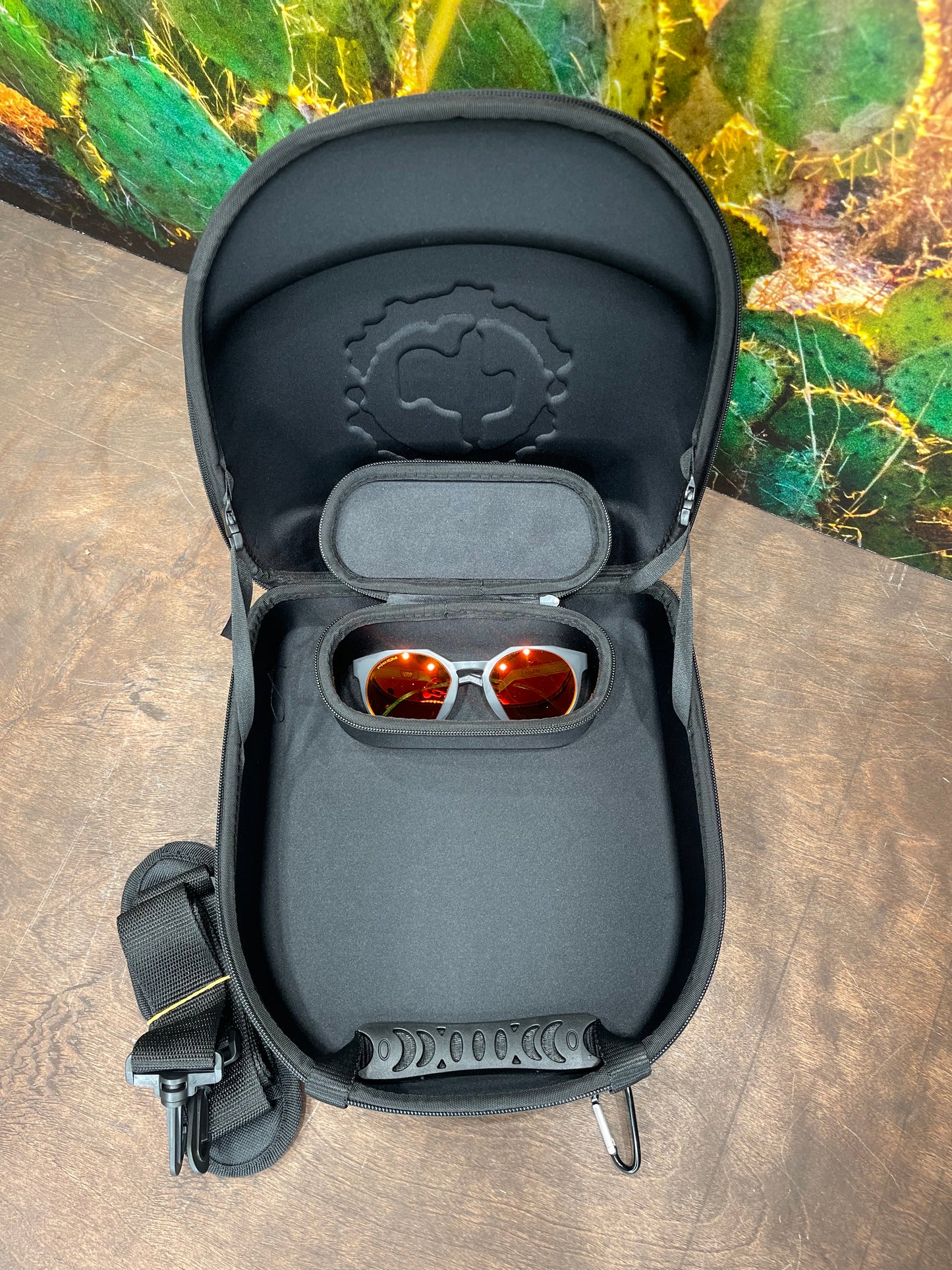 Cactus Alley Cap Carrying Case